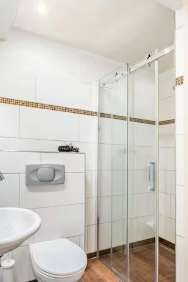 Gemuetliche 3-Zkb Wc Souterrainwohnung In Bestlage Hamburg Exterior photo